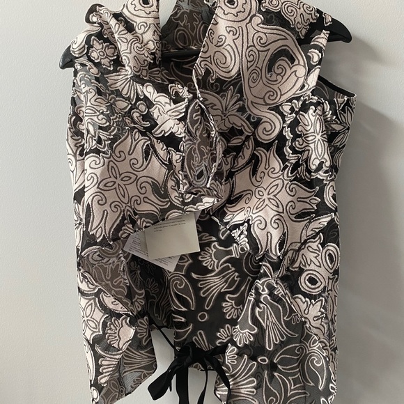 COPY - Roland Mouret Sleeveless Top - Picture 6 of 7